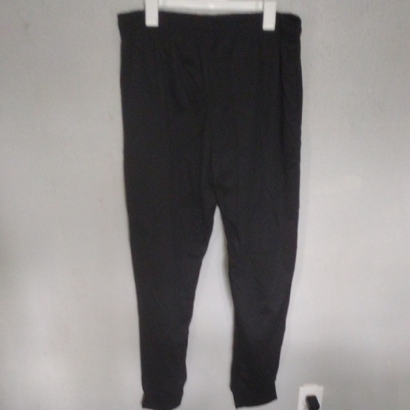 Black Floral Joggers – 2XL | Stylish Comfort with White Floral Design - Picture 3 of 4